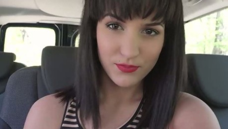 Raven haired hottie Bella Beretta pleases kinky dude with solid fellatio in the bus