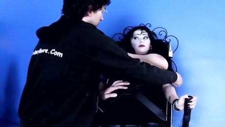 Big tits goth chick is a vampire waiting to get fucked