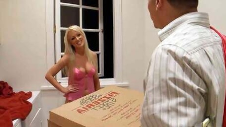 Young Sexy Wife Diana tricked the Big Dick Pizza Boy to Cheating Fuck